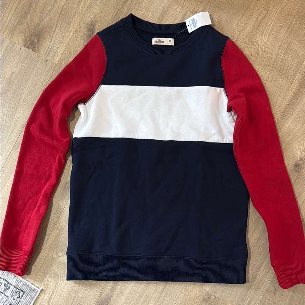 NWT‎ Hollister Crewneck